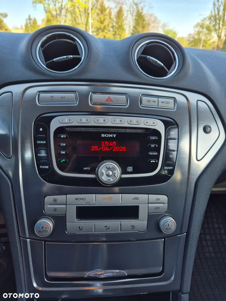 Ford Mondeo 2.0 TDCi Titanium - 12