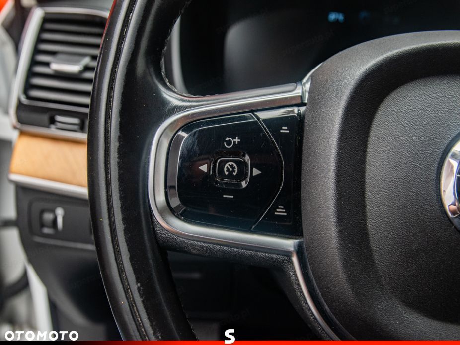 Volvo XC 90 - 19