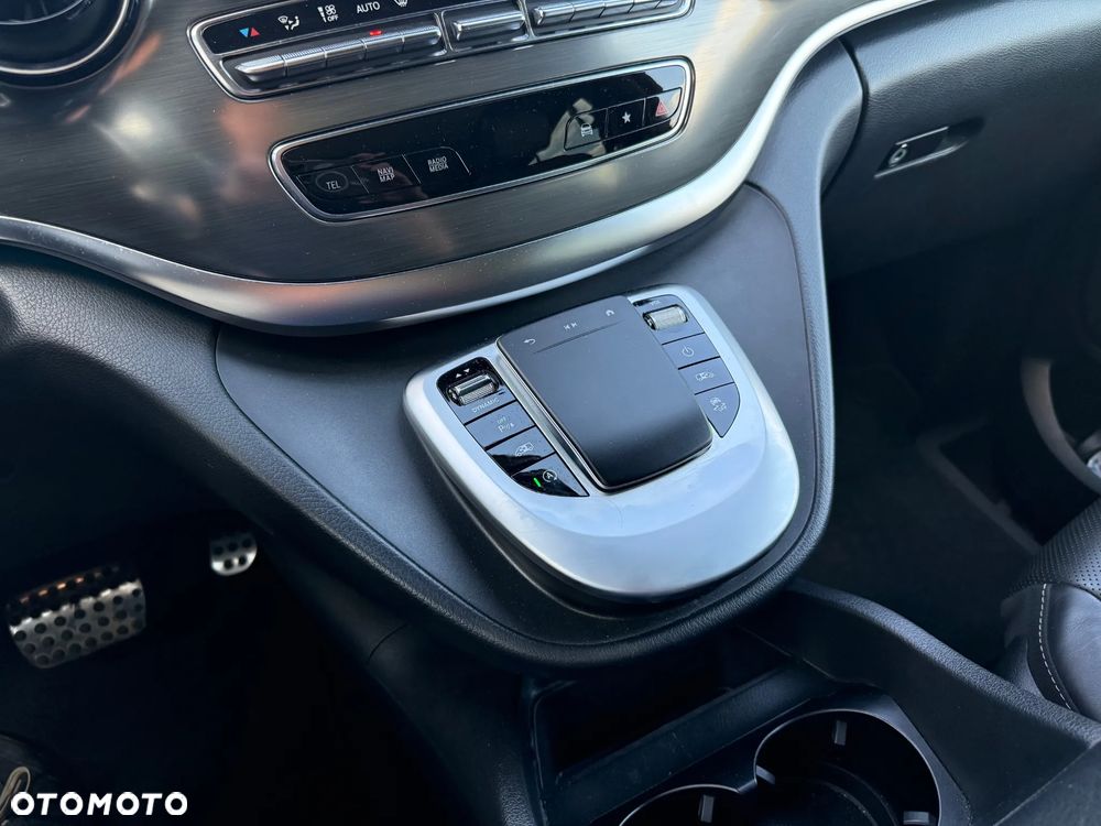 Mercedes-Benz Klasa V 300 d 4-Matic Exclusive 9G-Tronic (d³ugi) - 13