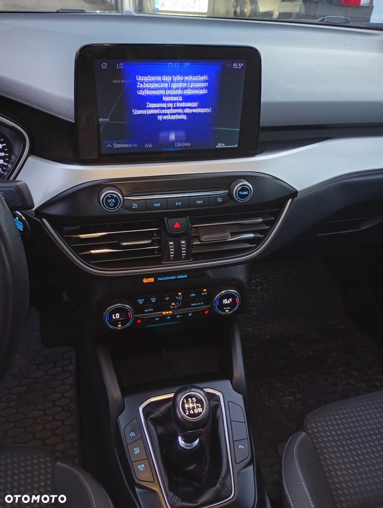 Ford Focus 1.0 EcoBoost Titanium Style - 21