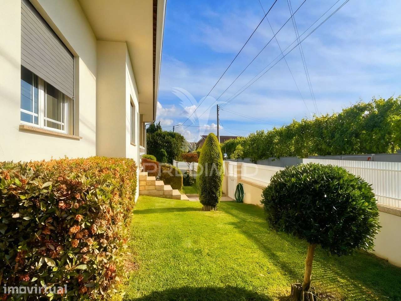 Mordia T4 individual com piscina e jardim em Sabariz, Vila Verde - Grande imagem: 2/21