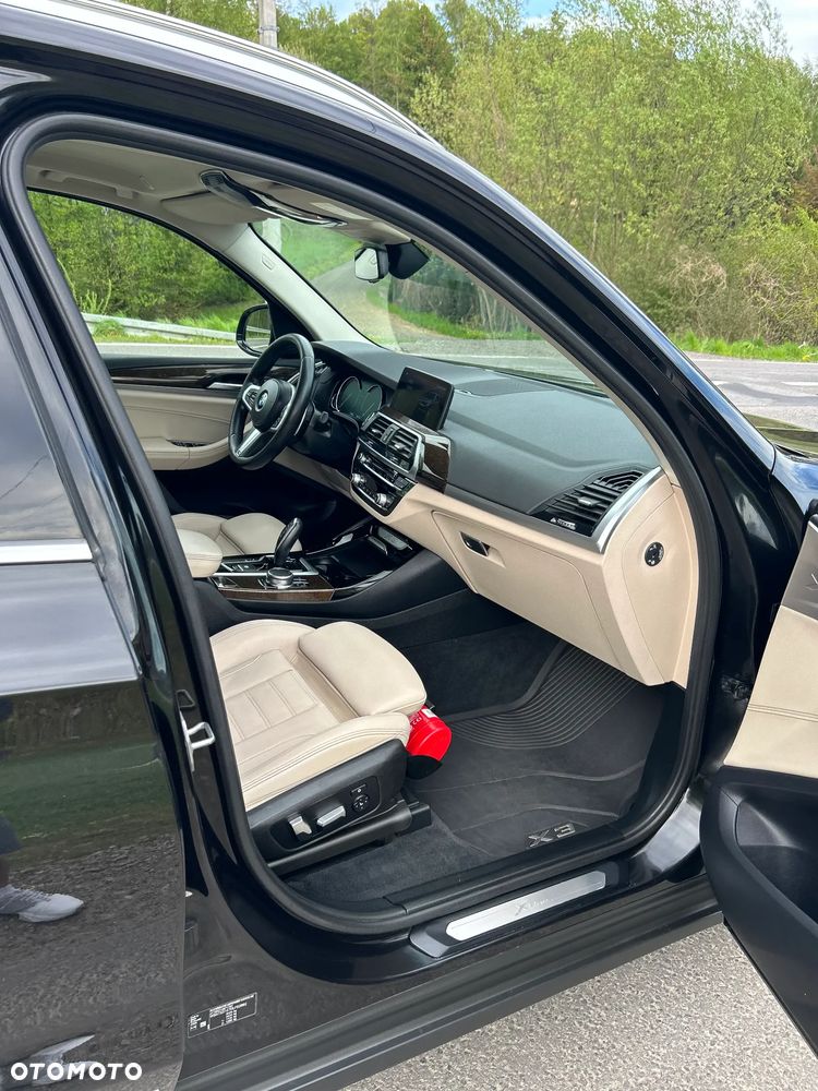 BMW X3 xDrive20d Luxury Line - 8