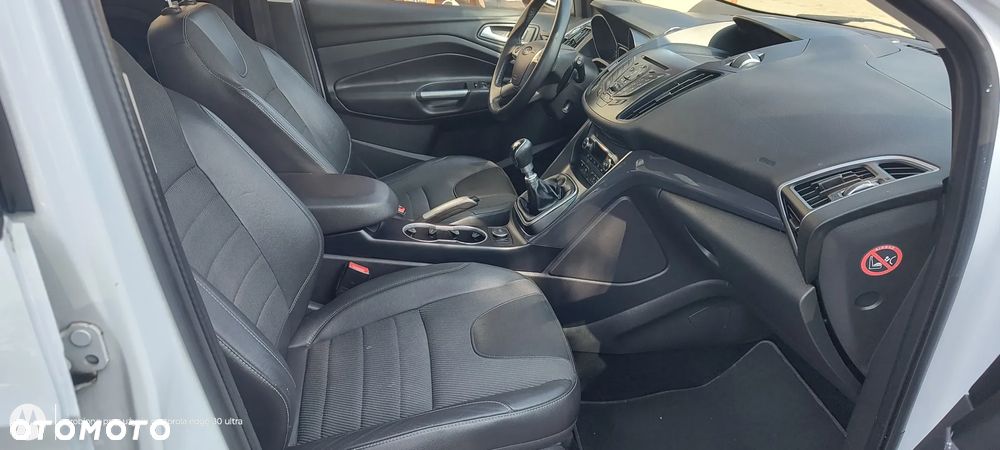 Ford Kuga 2.0 TDCi 2x4 Individual - 23