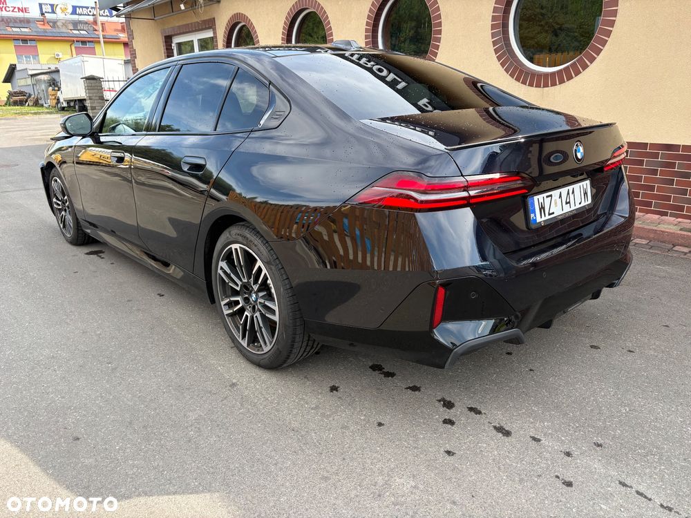 BMW Seria 5 520d xDrive mHEV M Sport - 1