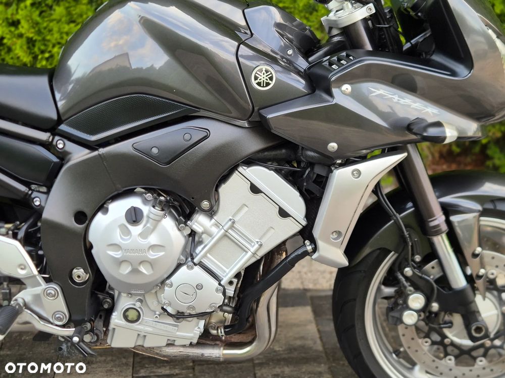 Yamaha FZ - 8