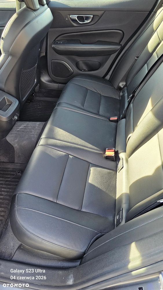 Volvo S60 T5 Momentum Pro - 12