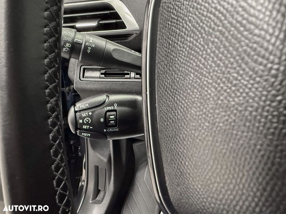 Peugeot 3008 PureTech 130 Stop & Start Allure - 25