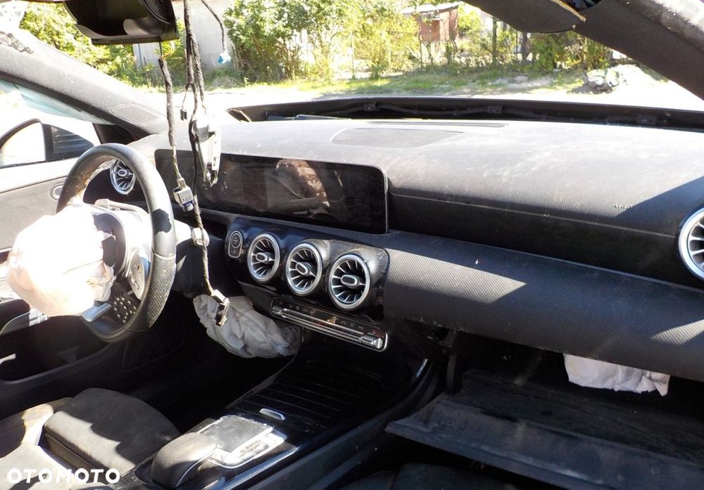 Mercedes-Benz Klasa A 200 AMG Line 7G-DCT - 16