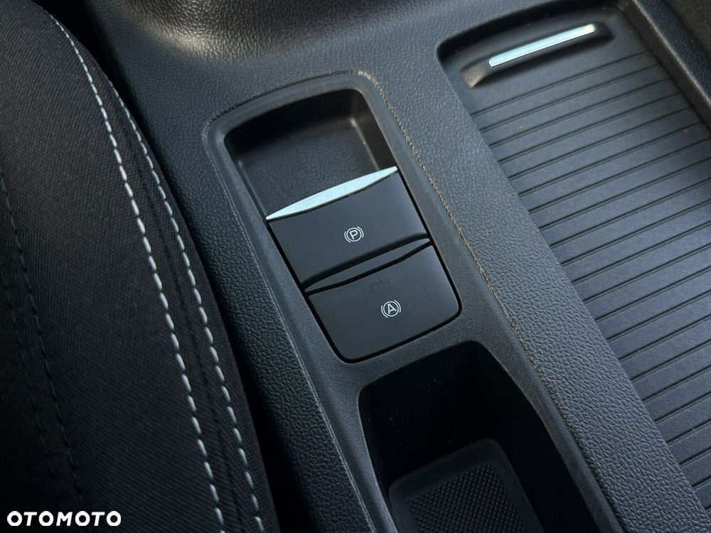 Ford Focus 1.0 EcoBoost Hybrid TITANIUM STYLE - 28