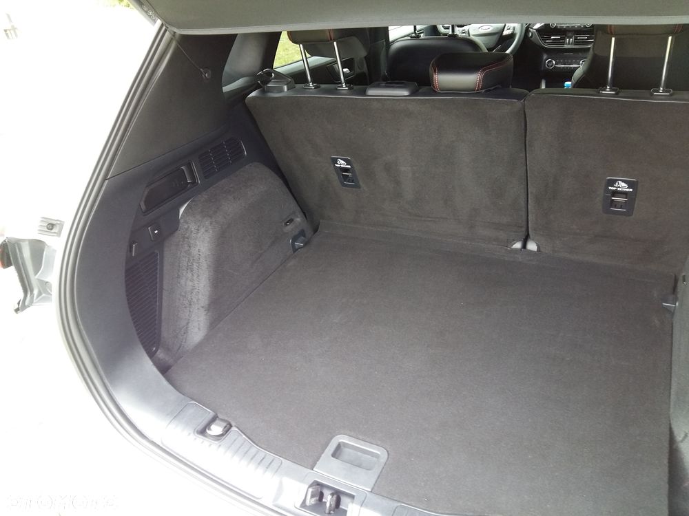 Ford Kuga - 17