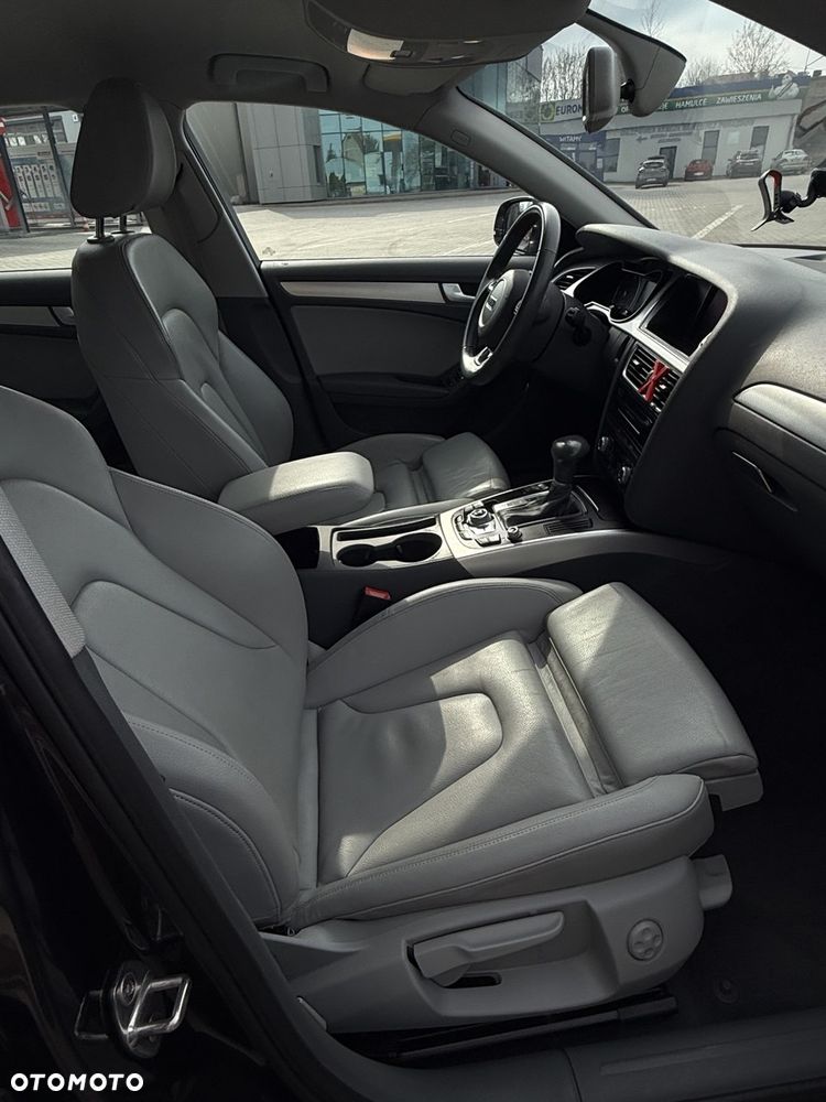 Audi A4 Limousine - 14