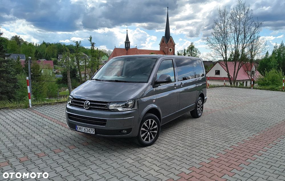 Volkswagen Caravelle - 1