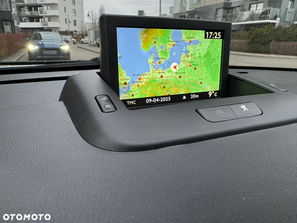 Peugeot 3008 2.0 HYbrid4 - 25