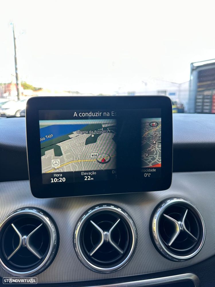 Mercedes-Benz GLA 220 d 4Matic 7G-DCT Style - 12