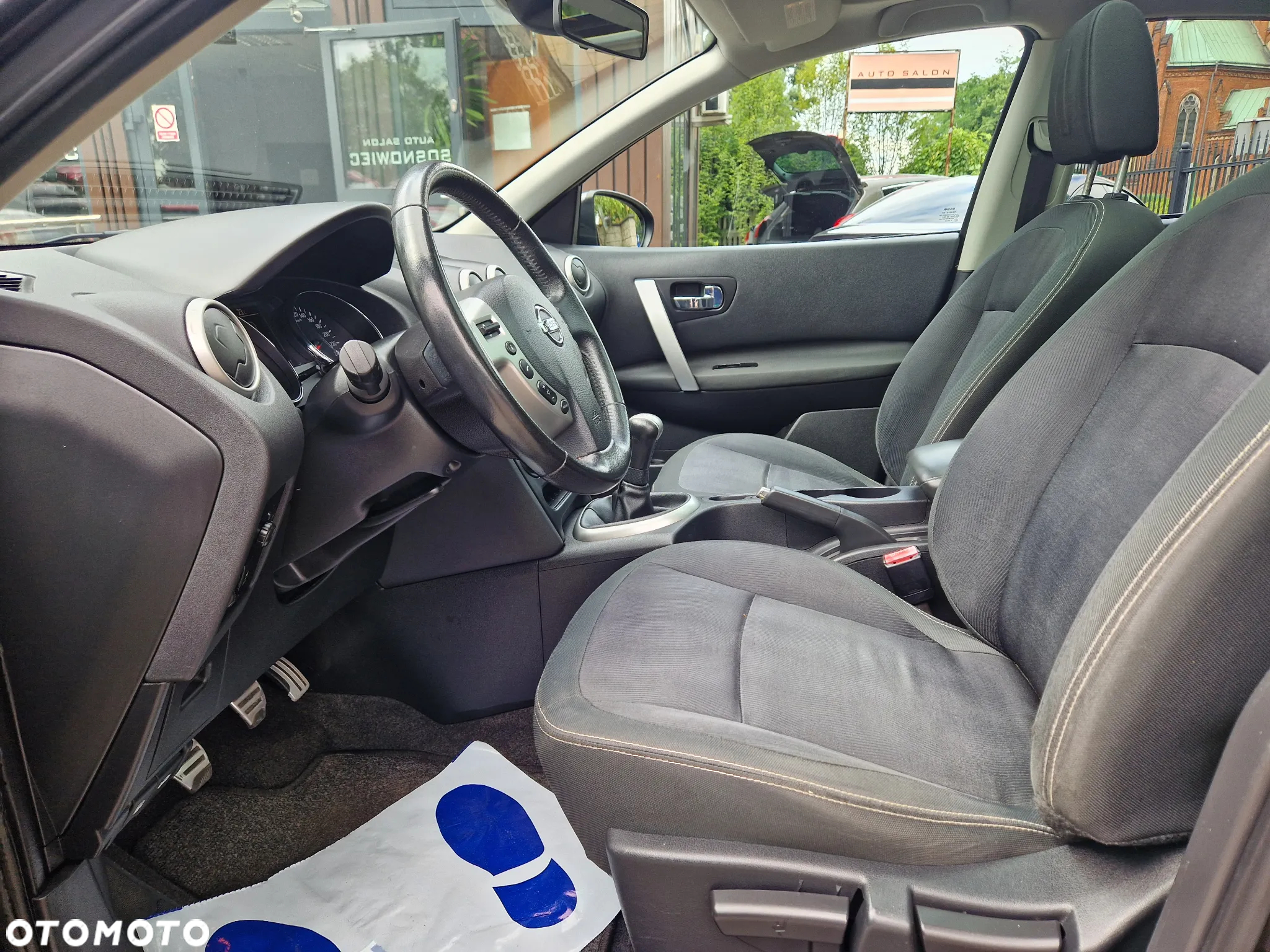 Nissan Qashqai 1.6 visia - 23