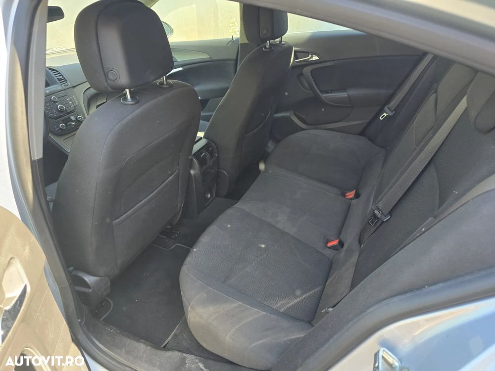 Opel Insignia - 8