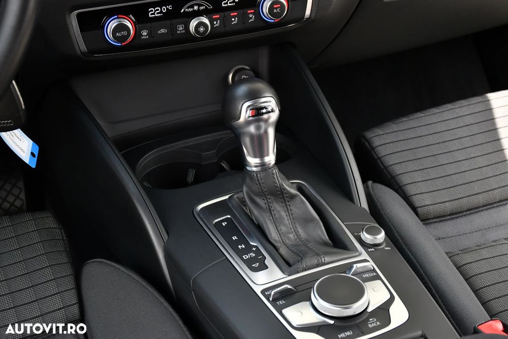 Audi A3 1.6 TDI S tronic Sport - 28