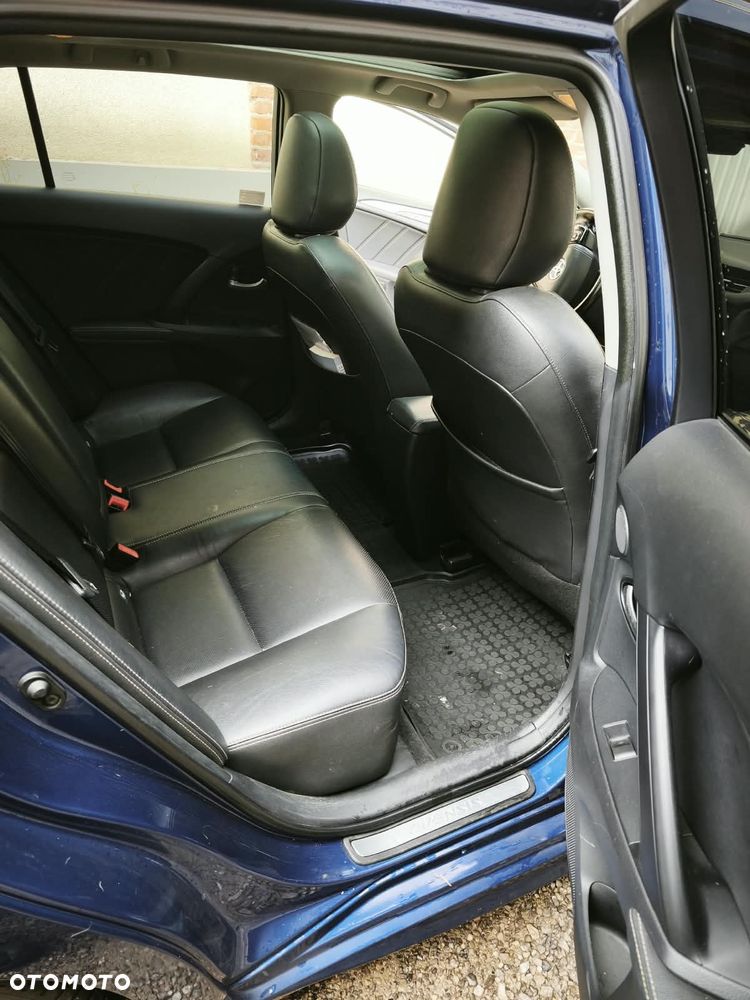 Toyota Avensis 2.0 D-4D Prestige - 21