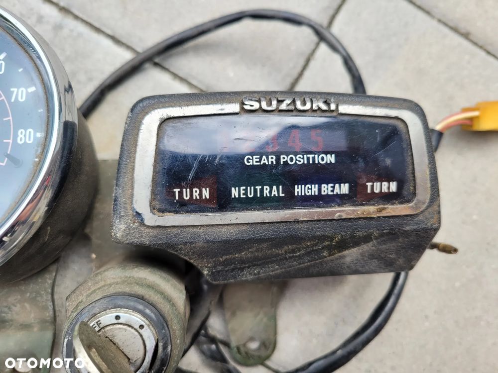 Licznik, zegar, prędkościomerz, stacyjka Suzuki GN 125 1983 - 3