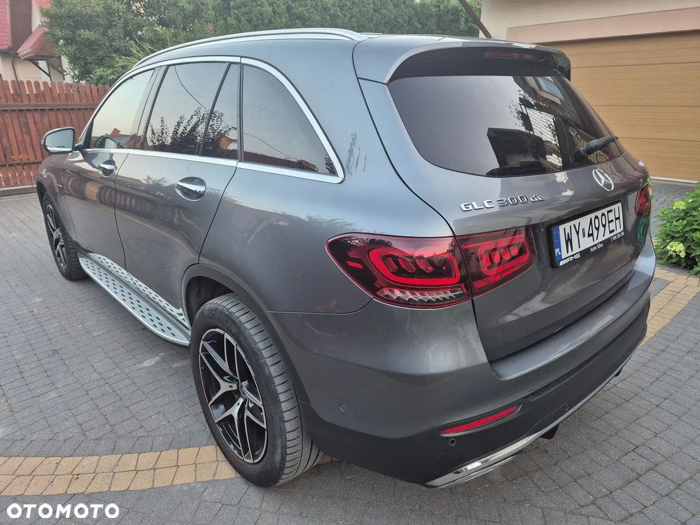 Mercedes-Benz GLC 300 de 4Matic 9G-TRONIC AMG Line Plus - 9