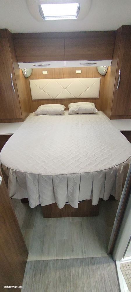 Pilote Essential P746 (Cama central - GPL) - 13