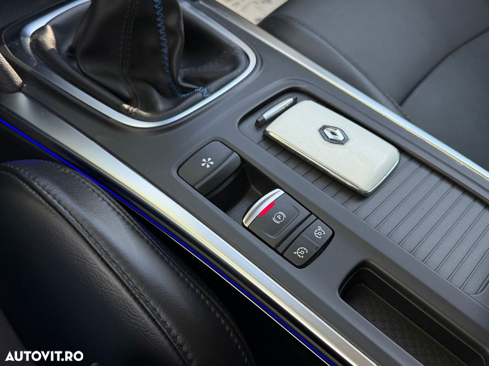 Renault Megane BLUE dCi 115 GT LINE - 25