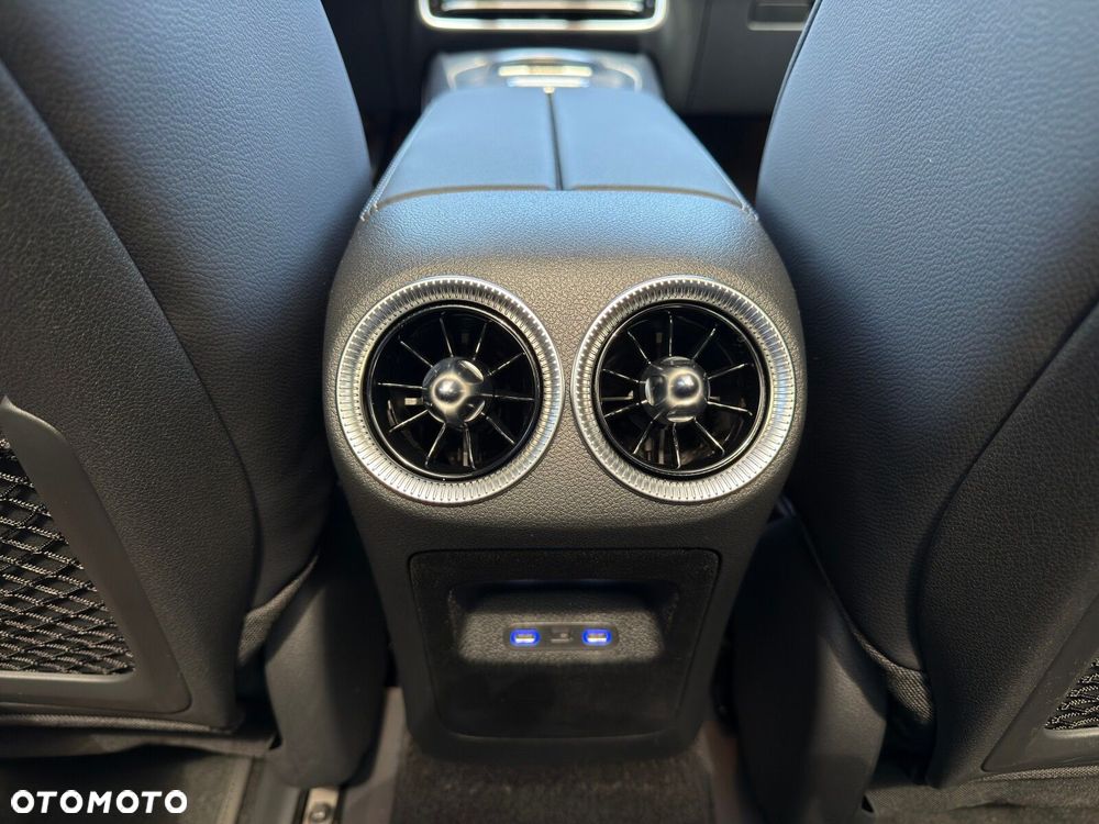 Mercedes-Benz CLA 200 mHEV 8G-DCT - 28
