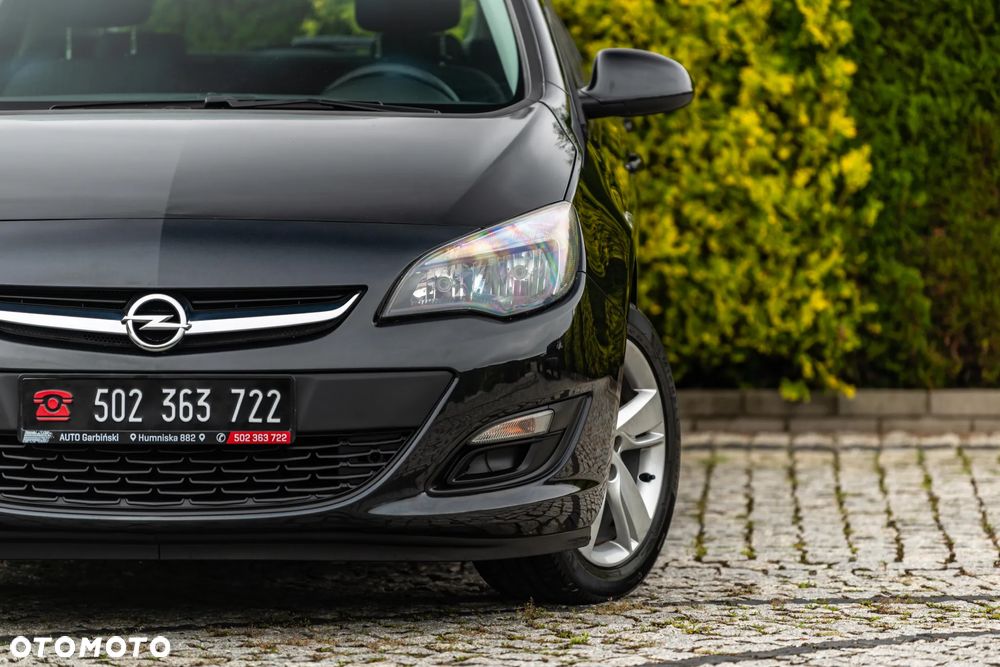 Opel Astra IV GTC 1.4 Active - 11