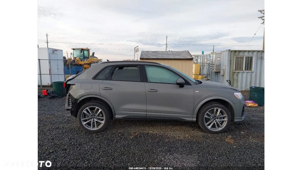 Audi Q3 - 4