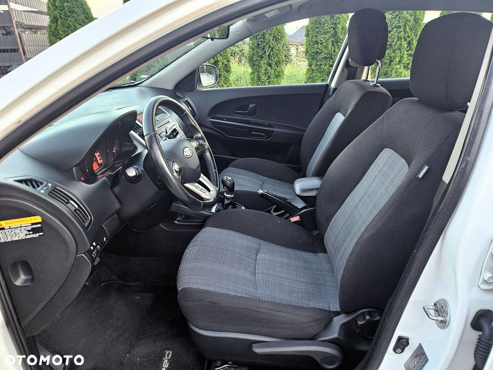 Kia Ceed 1.6 CRDi 90 ISG Spirit - 21