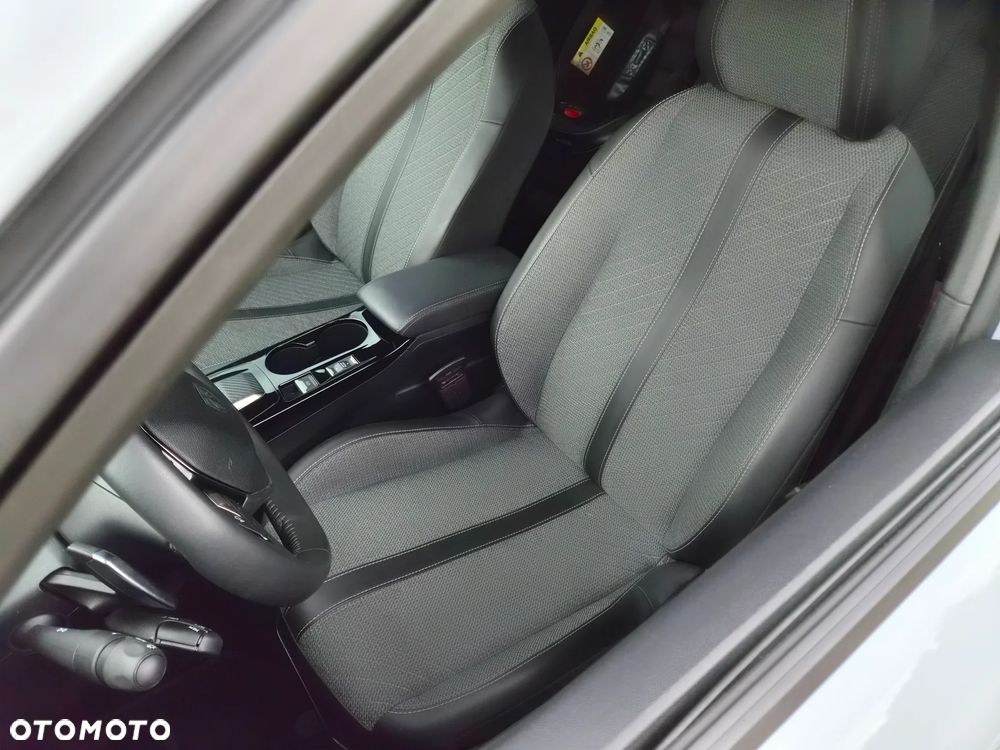 Peugeot 2008 1.2 PureTech Allure Pack S&S EAT8 - 19