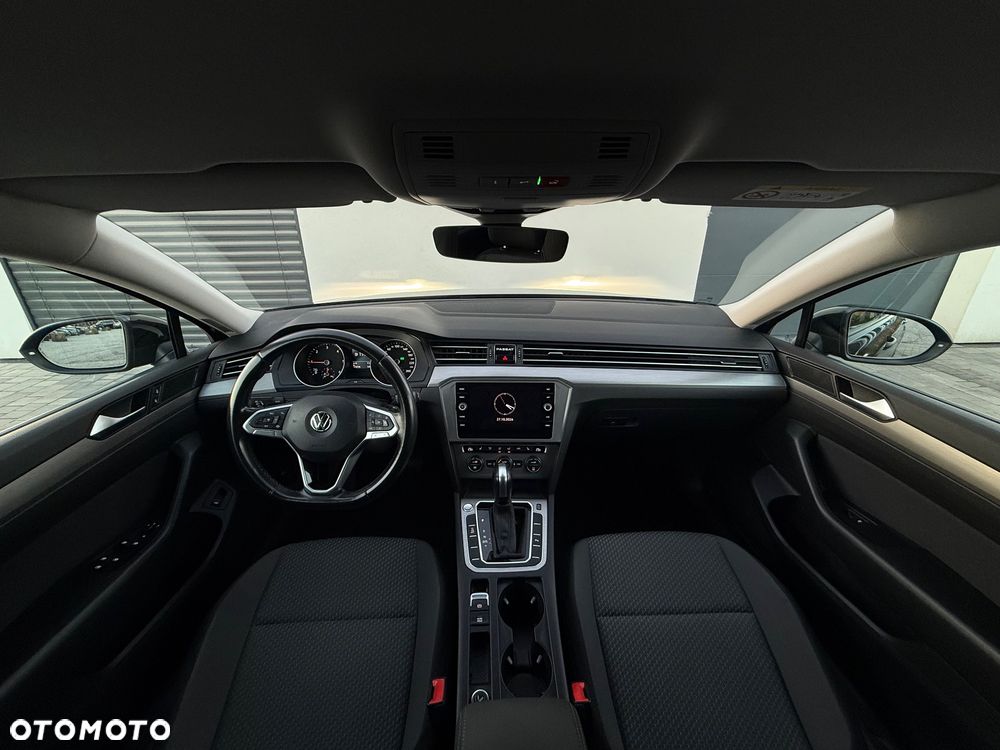 Volkswagen Passat 2.0 TDI SCR DSG Conceptline - 8