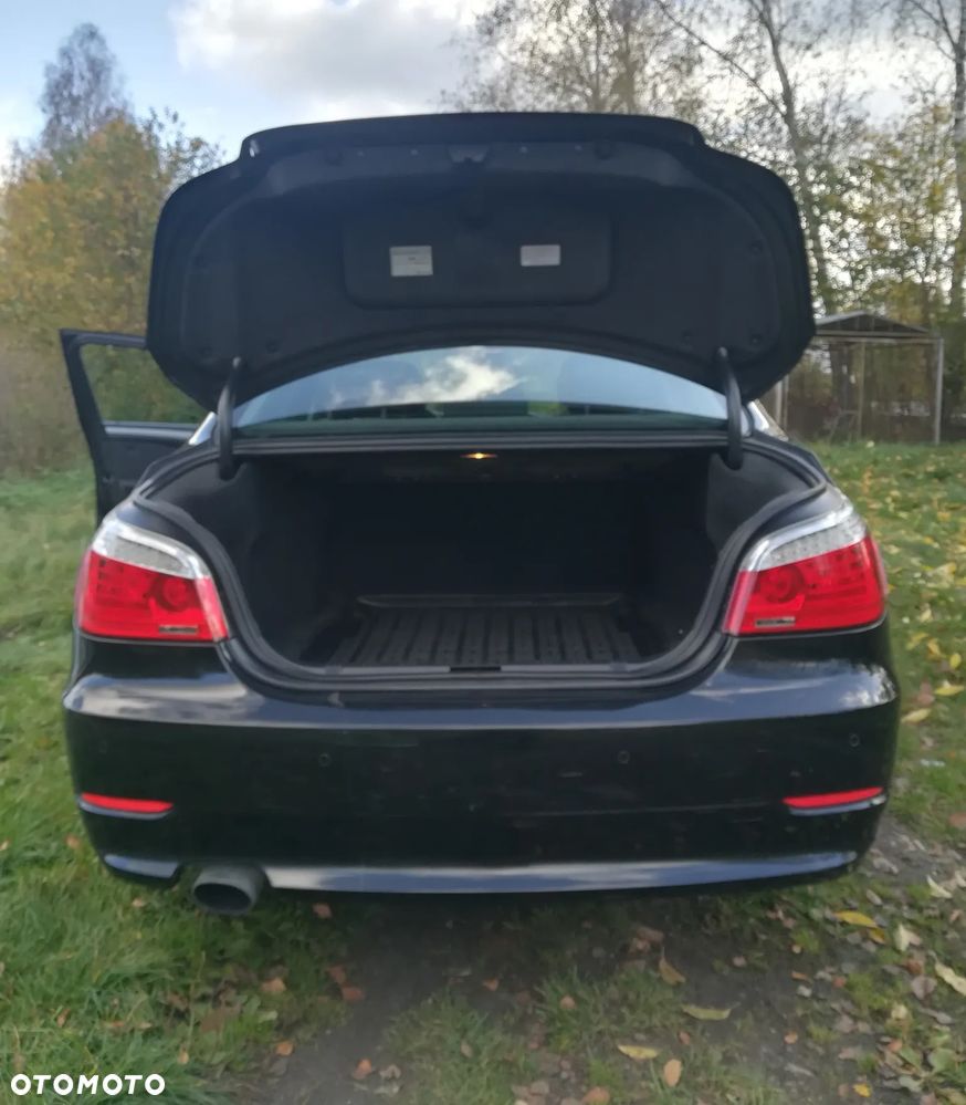 BMW Seria 5 520i - 7