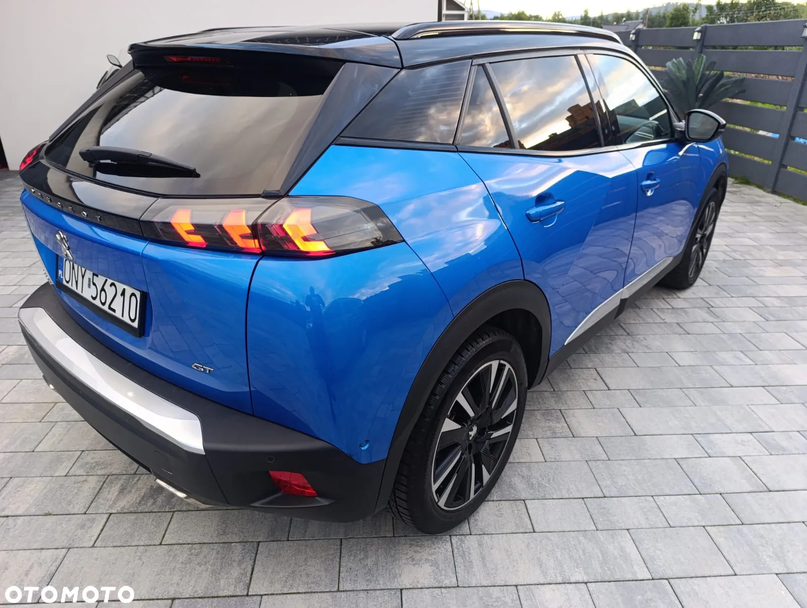 Peugeot 2008 PureTech 155 EAT8 GT Pack - 5