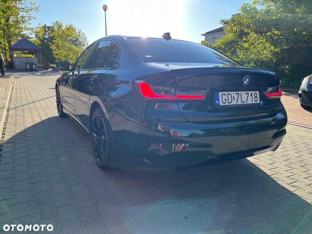 BMW Seria 3 320d Edition M Sport Shadow - 11
