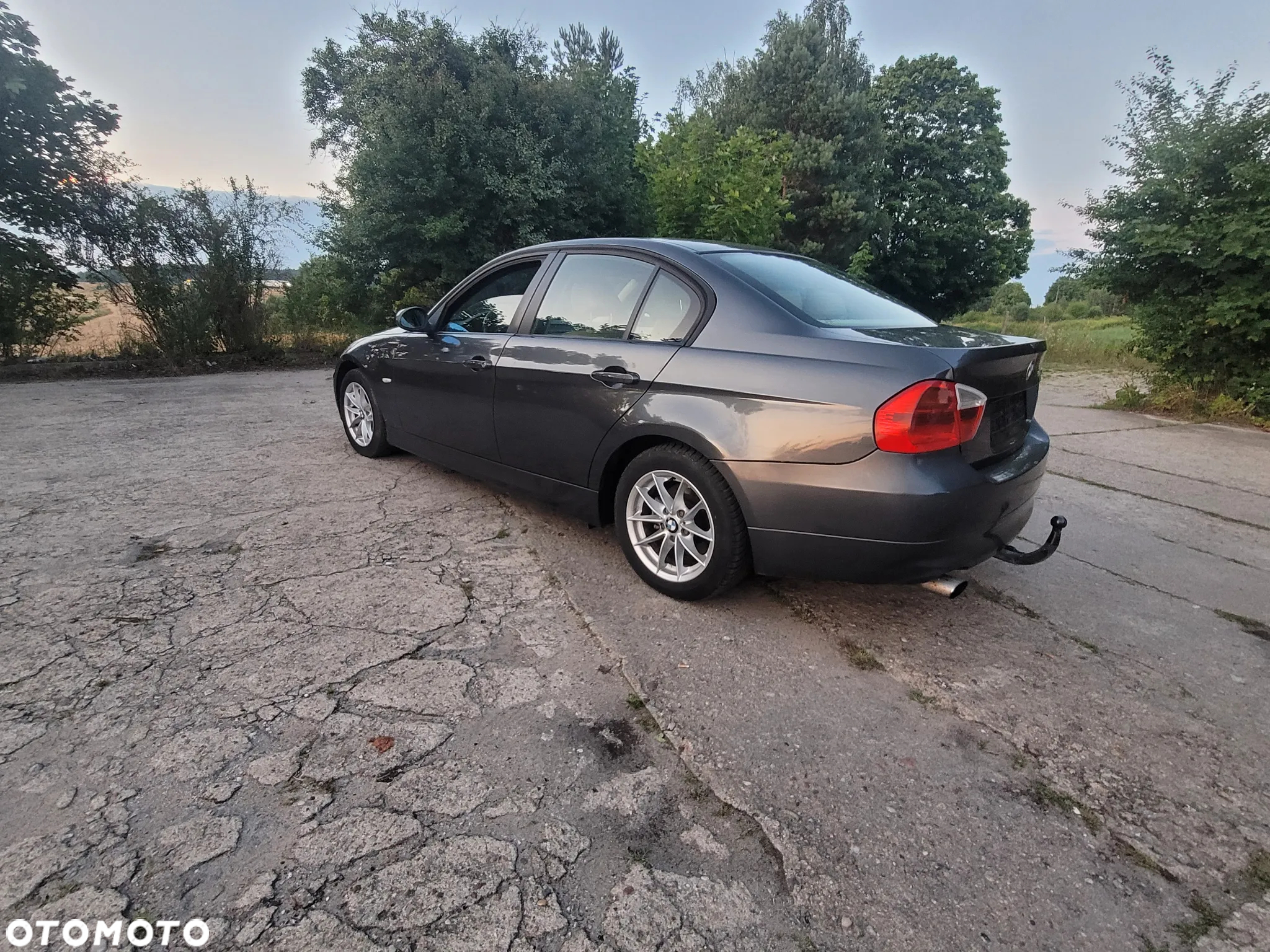 BMW Seria 3 320i - 5