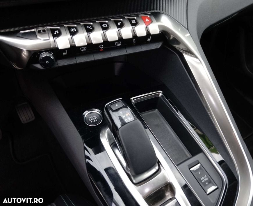 Peugeot 3008 225 e-EAT8 Roadtrip - 2