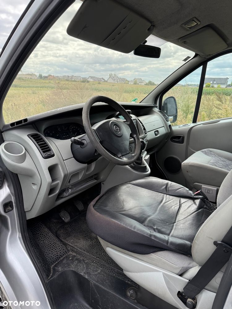 Opel Vivaro - 8