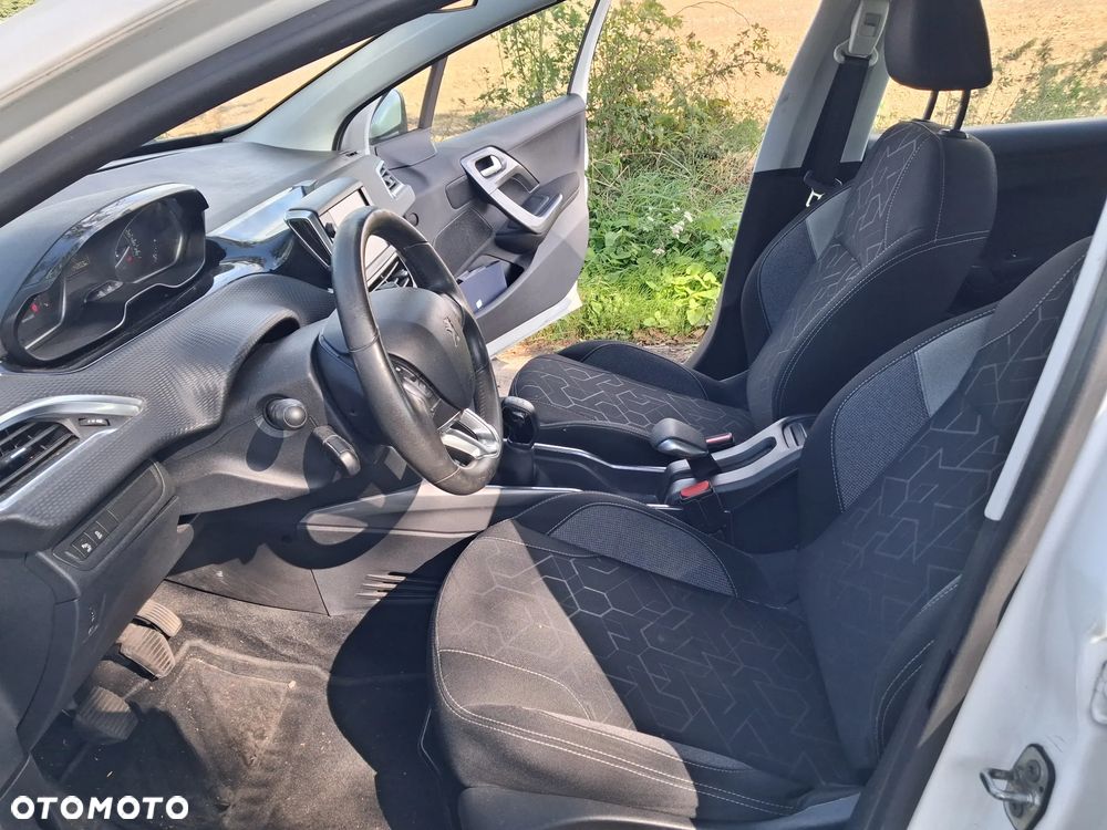 Peugeot 2008 PureTech 82 Access - 10