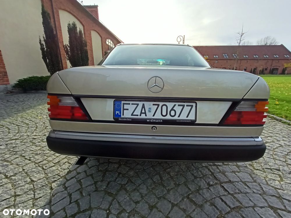 Mercedes-Benz W124 (1984-1993) - 17