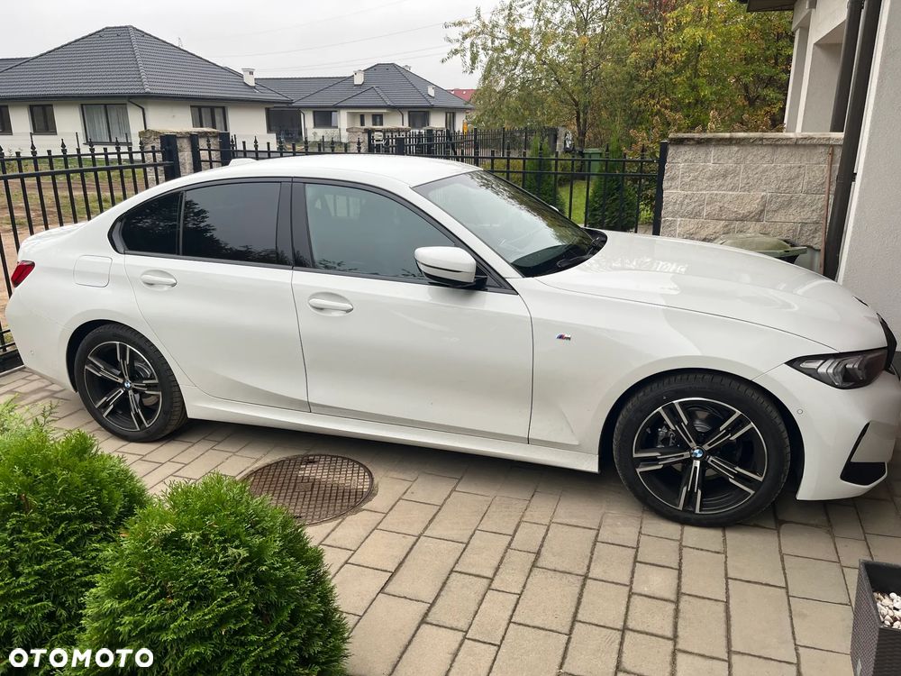 BMW Seria 3 318i M Sport - 11