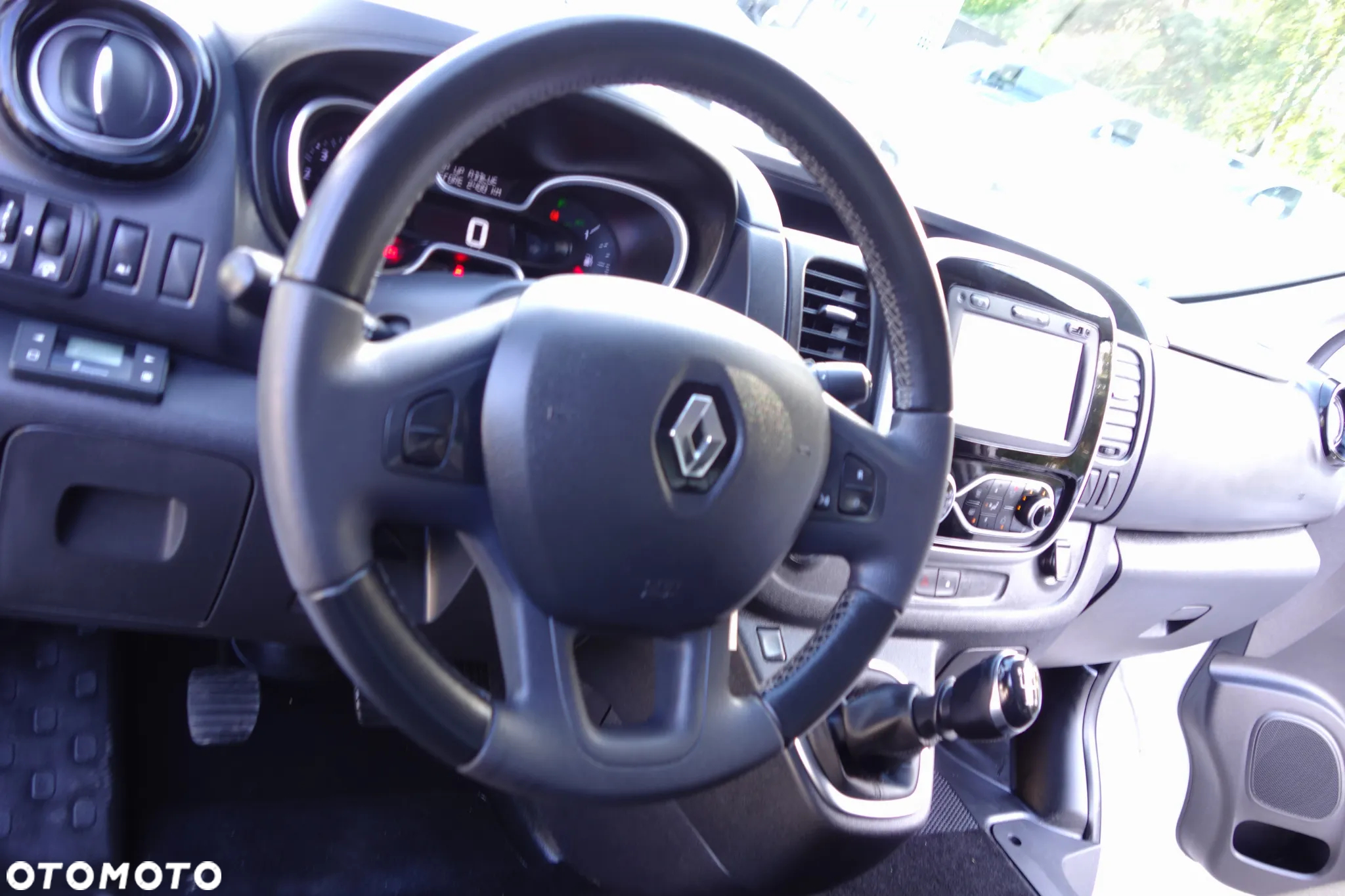 Renault Trafic 2.0 Dci 120 KM L1H1  Zabudowa Klima Webasto 2 x Drzwi Boczne - 35