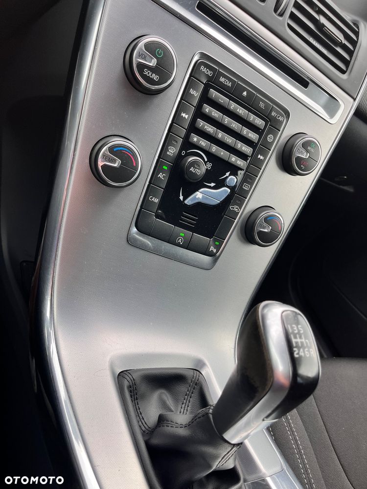 Volvo XC 60 D3 Inscription - 32