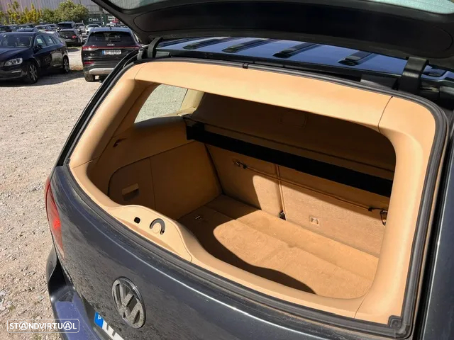 VW Touareg 3.0 TDI V6 Tiptronic - 10