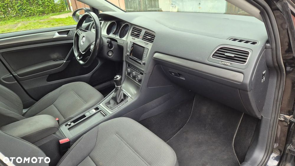 Volkswagen Golf - 13