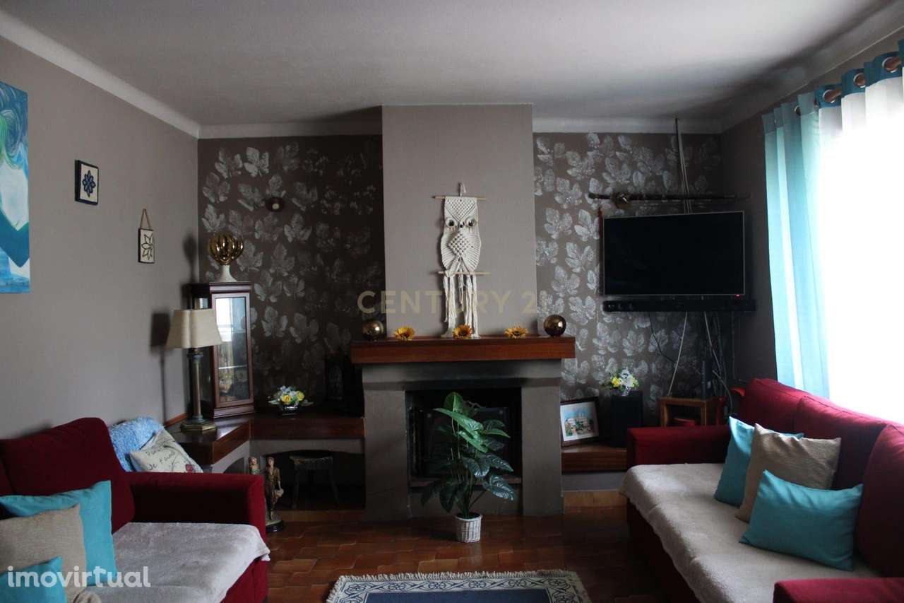 Moradia T3 perto da praia de elevado potencial. - Grande imagem: 2/30