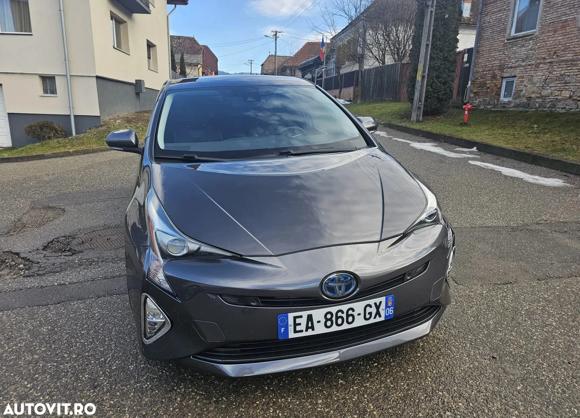 Toyota Prius (Hybrid) Executive - 14