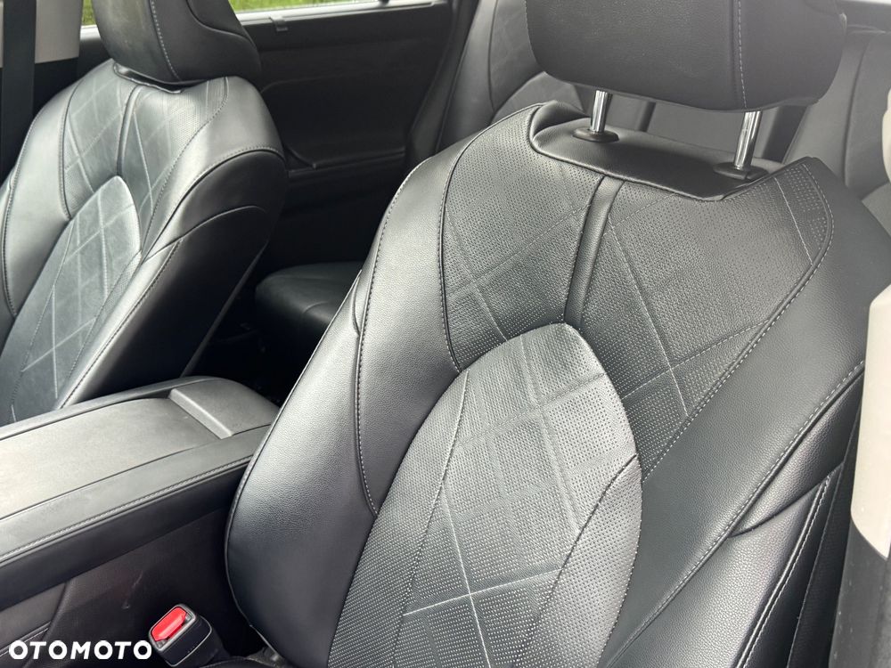 Toyota Highlander 2.5 Hybrid Executive - 33