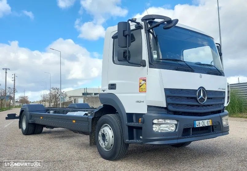 Mercedes Benz 15 toneladas - 1524 Atego - 1