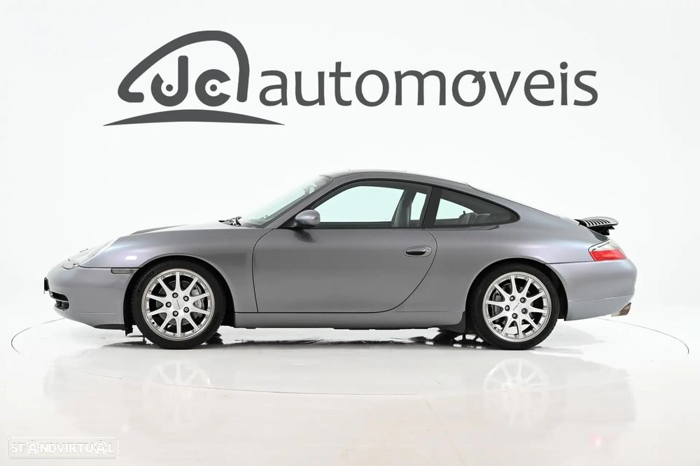Porsche 911 (996) Carrera 4 Coupé - 8
